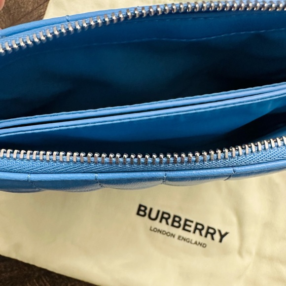 Burberry Lola - Picture 5 of 8